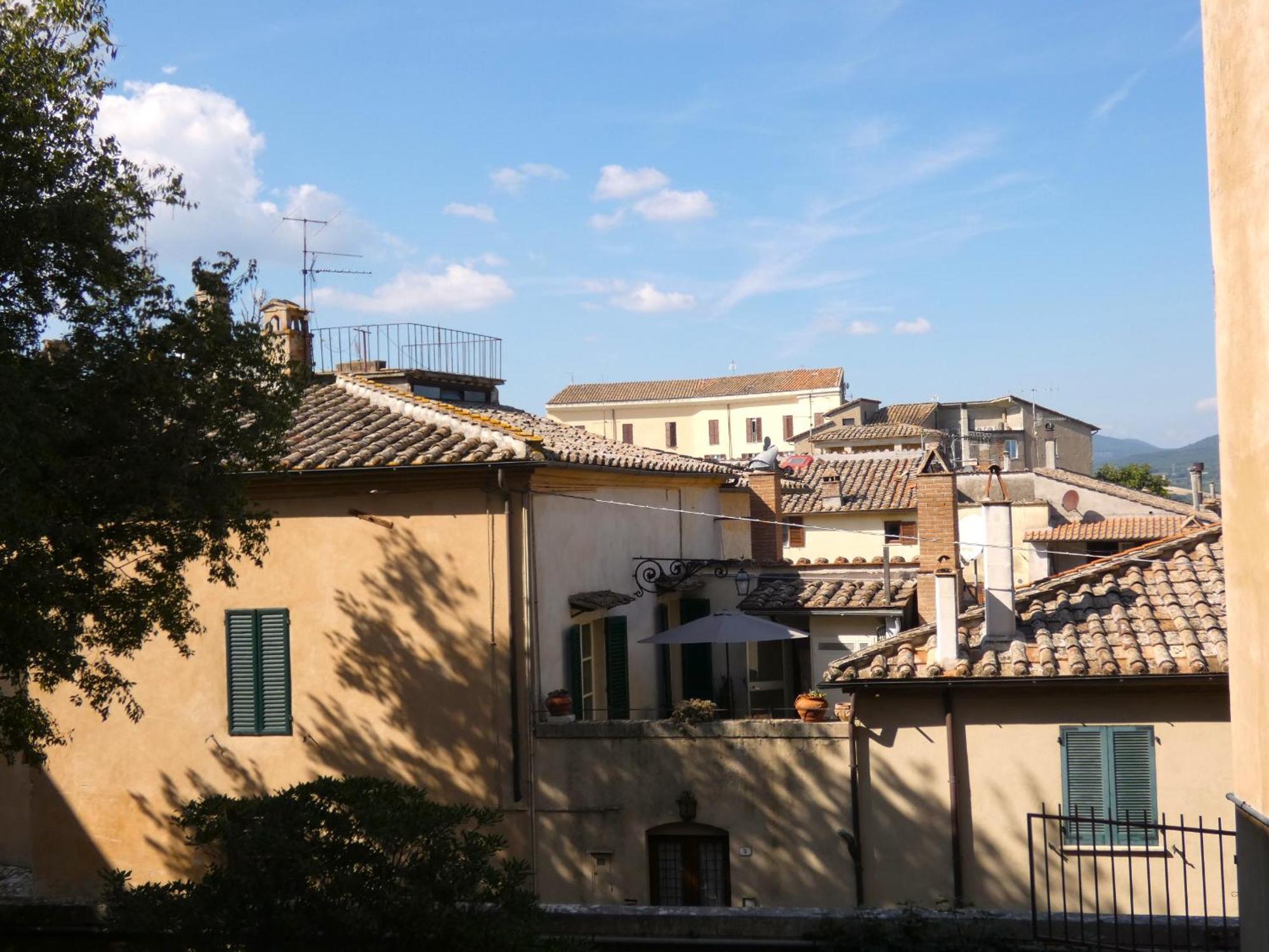 Scappo In Umbria, La Casa Del Duomo Amelia Exterior foto